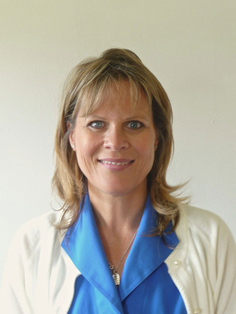 photo of Dr. Julie